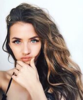 Yareen +971552148480